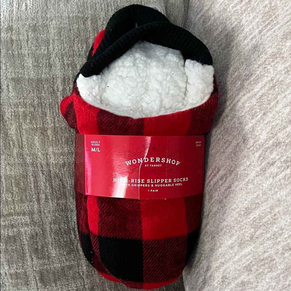 NWT Red & Black Buffalo Plaid Slipper Socks